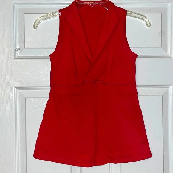 LuluLemon v-neck tank size 8 - Picture 1 of 7